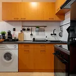 Cosy Green Apt Close To Macedonia Square