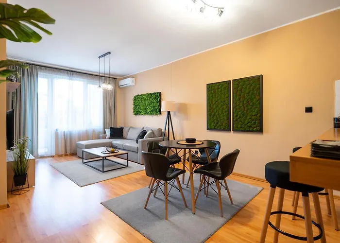 Cosy Green Apt Close To Macedonia Square