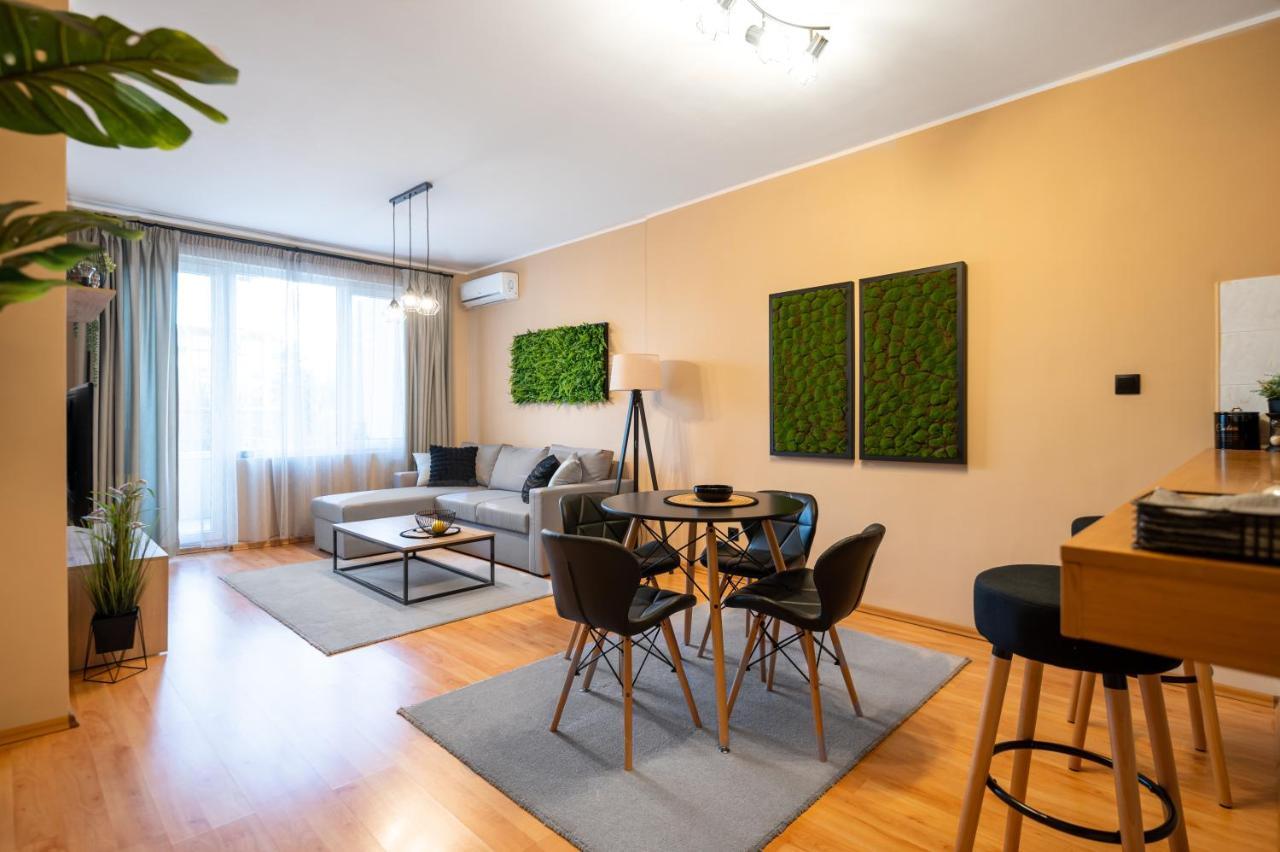 Cosy Apt Close To Macedonia Square