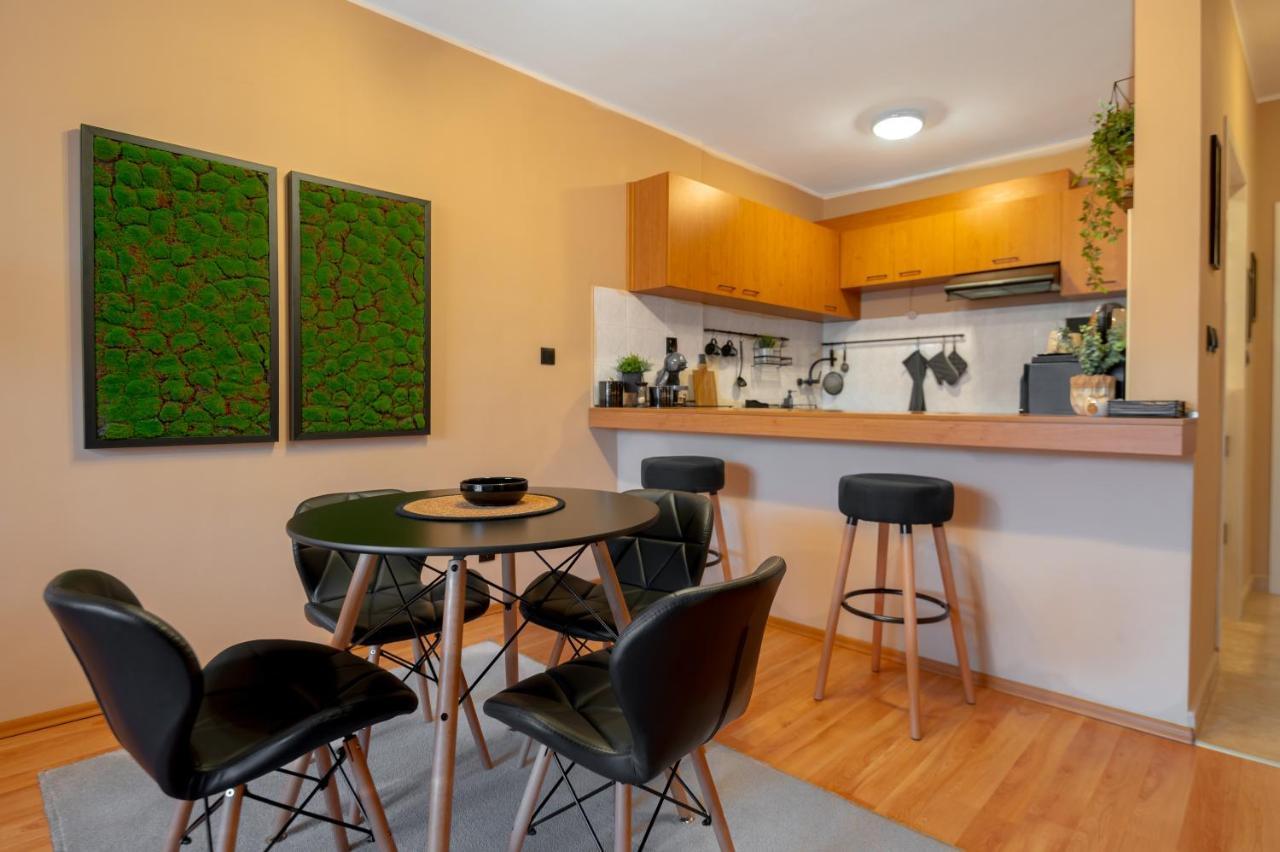 Cosy Apt Close To Macedonia Square Apartment